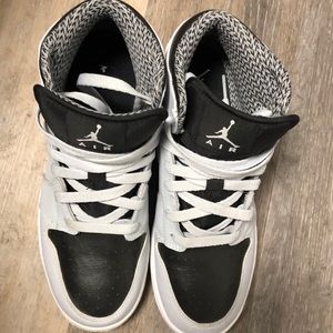 Nike Dunk Hi Black, Ice Blue, White Silver Size 5Y